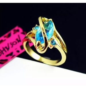 Betsey Johnson Women Aquamarine Fashion Ring. Sz8
